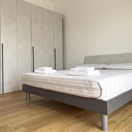 Apartment Accogliente Trilocale A Brescia