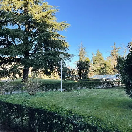 Accogliente Trilocale A Brescia